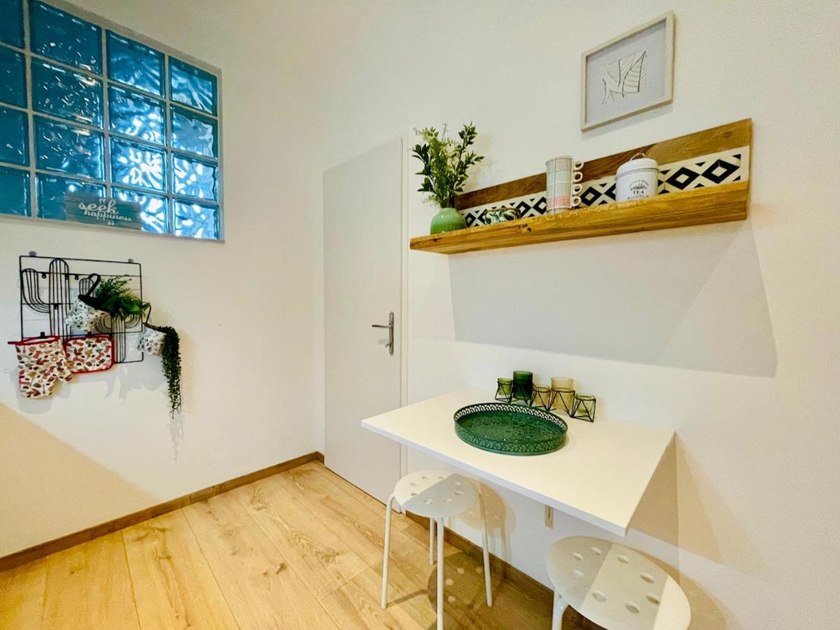 Colorful & Quiet Apartment In Beautiful Viennese Building Viena Exterior foto